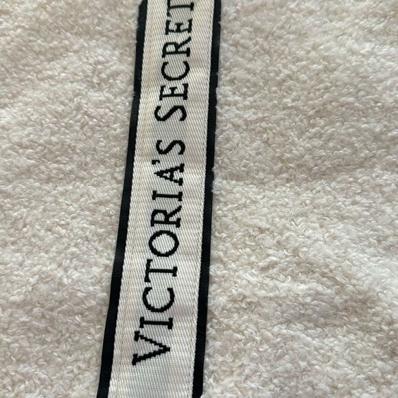 Victoria’s Secret ivory faux fleece zipper closure logo double strap tote. NWT. - Picture 3 of 7